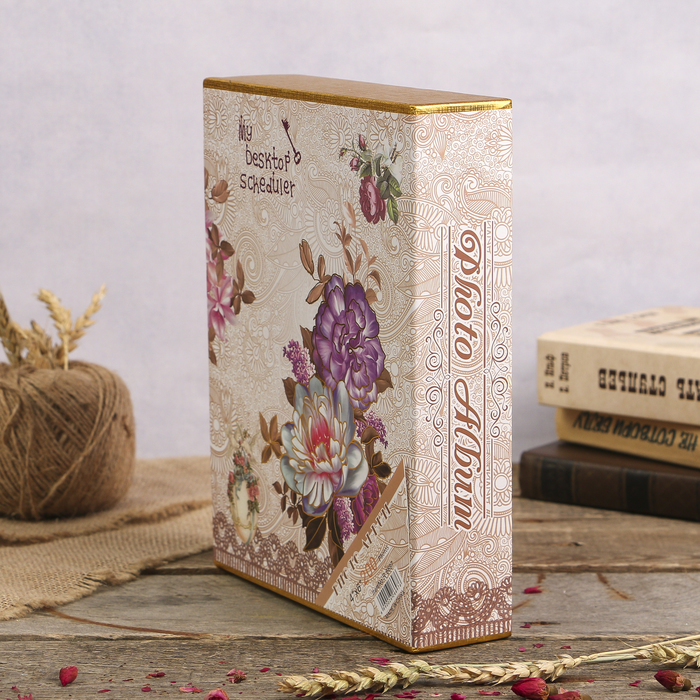 Фотоальбом на 200 фото 10х15 см "Пышные пионы" с золотом, в коробке МИКС 26,5х20,5х5,5 см