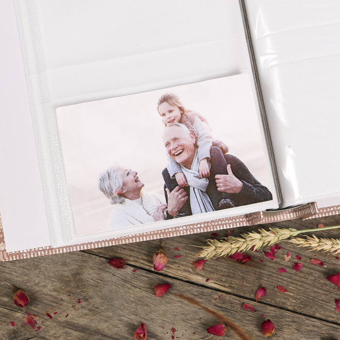 Фотоальбом на 200 фото 10х15 см "Пышные пионы" с золотом, в коробке МИКС 26,5х20,5х5,5 см