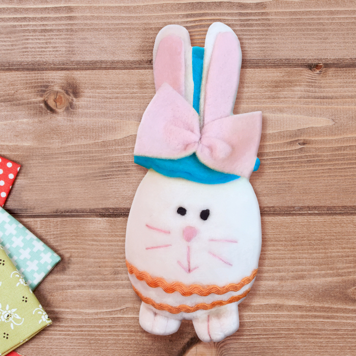 Набор для создания подвесной игрушки из фетра "Зайчик в шляпке", цвет голубой