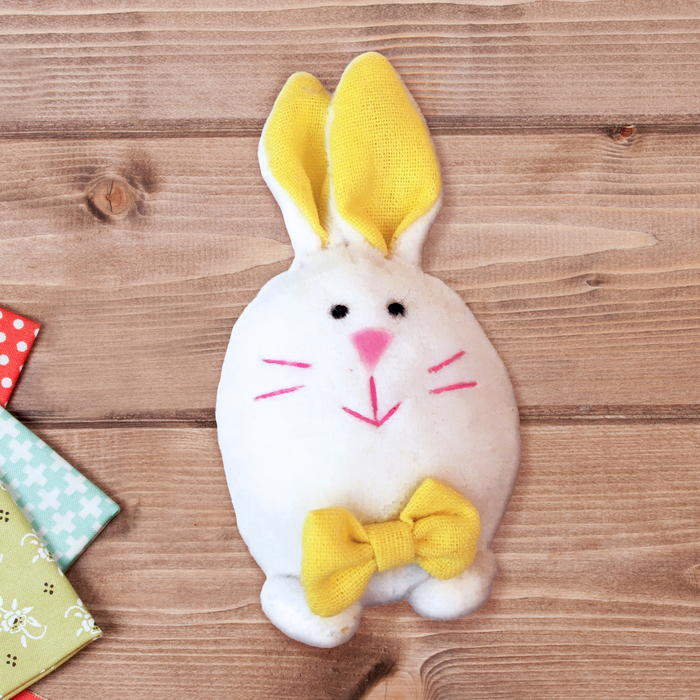 Набор для создания подвесной игрушки из фетра "Ушастик"