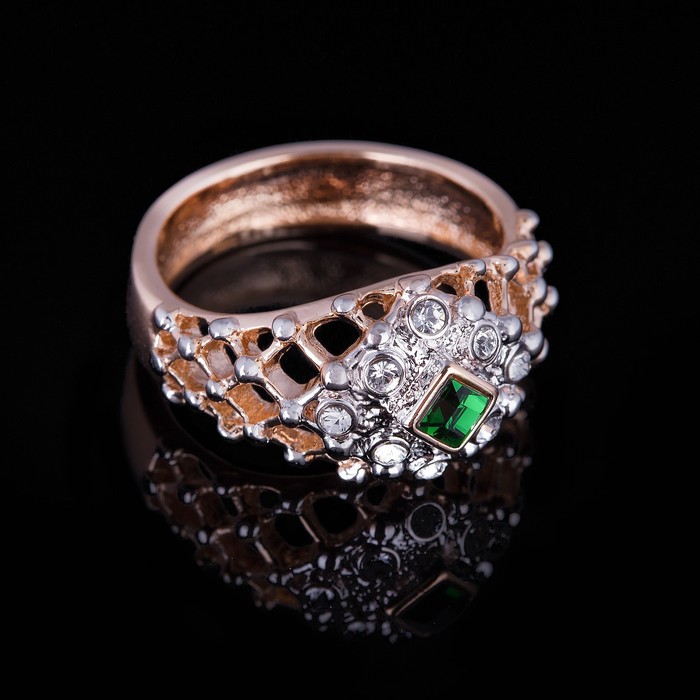 Кольцо "Шарлотта", размер 19, цвет тёмно-зелёный в золоте