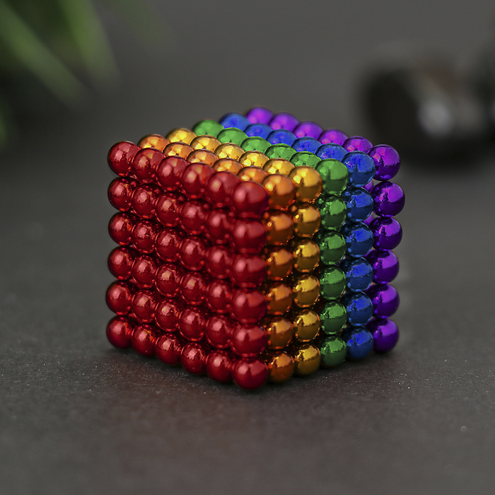 Антистресс магнит "Неокуб" 216 шариков d=0,5 см (6 цветов) 3х3 см