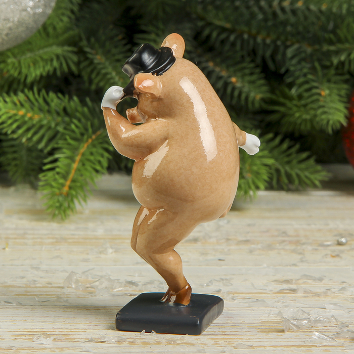 Сувенир полистоун "Хрюша Джексон" 5,8х10х5,5 см