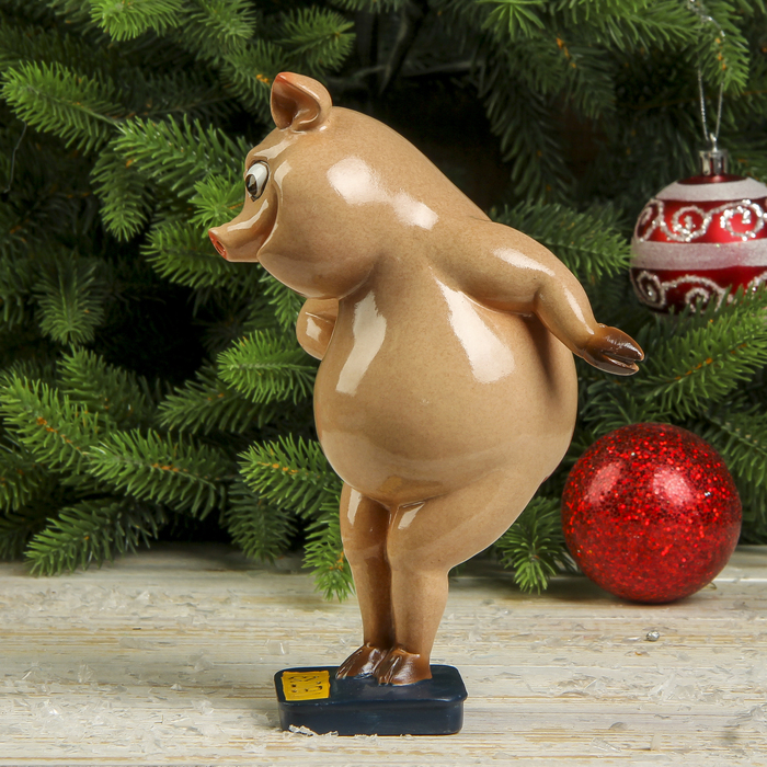 Сувенир полистоун "Стройняшка на весах" 18см