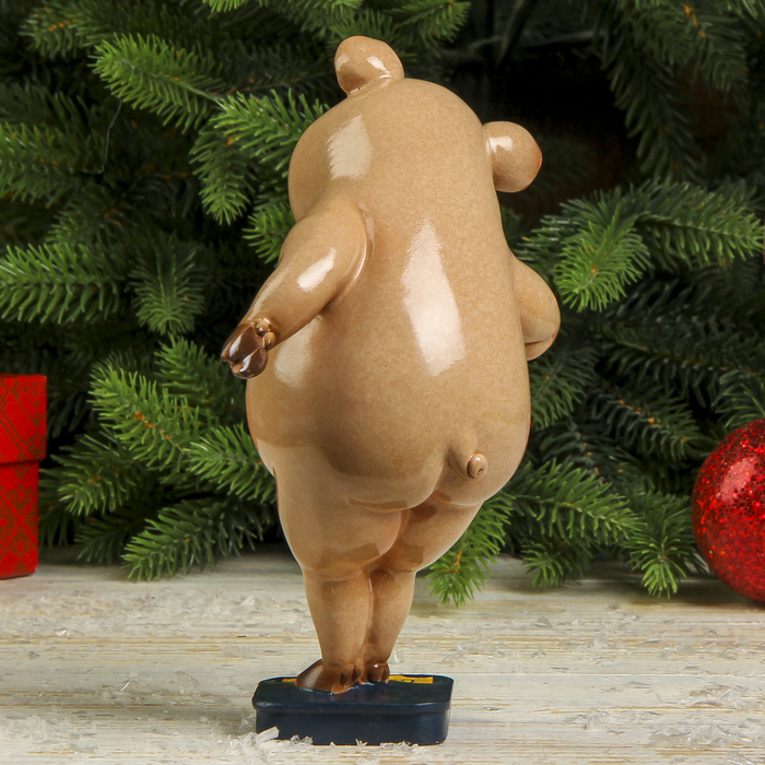 Сувенир полистоун "Стройняшка на весах" 18см