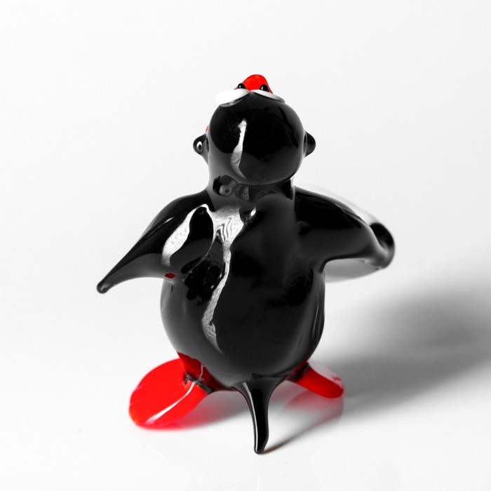 Сувенир из стекла средняя "Пингвин" со снежком
