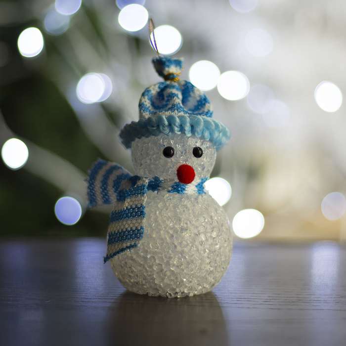 Игрушка световая "Снеговик" (батарейки в комплекте) 6х13 см, 1 LED RGB, СИНИЙ