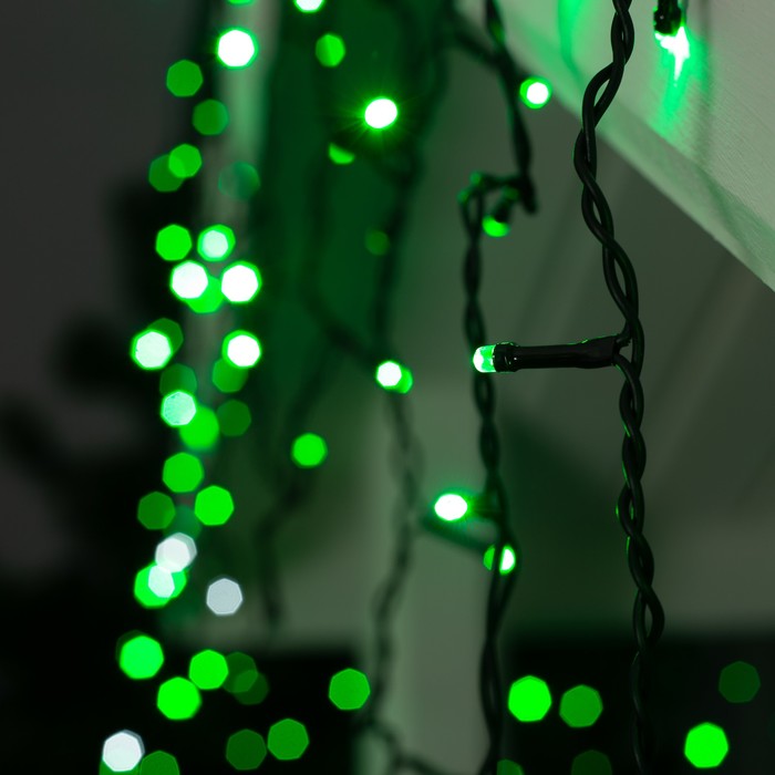 Гирлянда «Бахрома» 3 × 0.6 м, IP44, УМС, тёмная нить, 160 LED, свечение зелёное, мерцание белым, 220 В