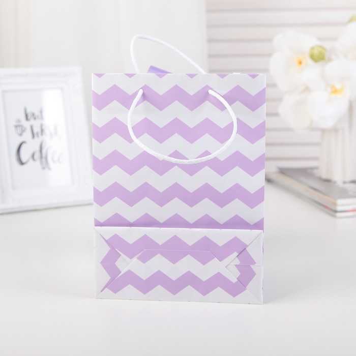Пакет подарочный с бантом, "Зигзаг", аметистовый, 21,5 х 16 х 7 см