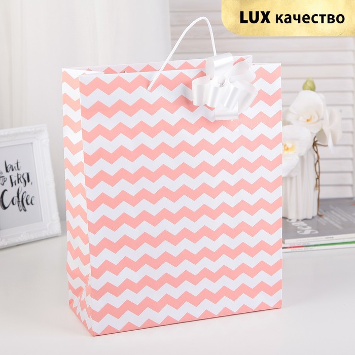 Пакет подарочный с бантом, "Зигзаг", персиковый, 41 х 36 х 12 см