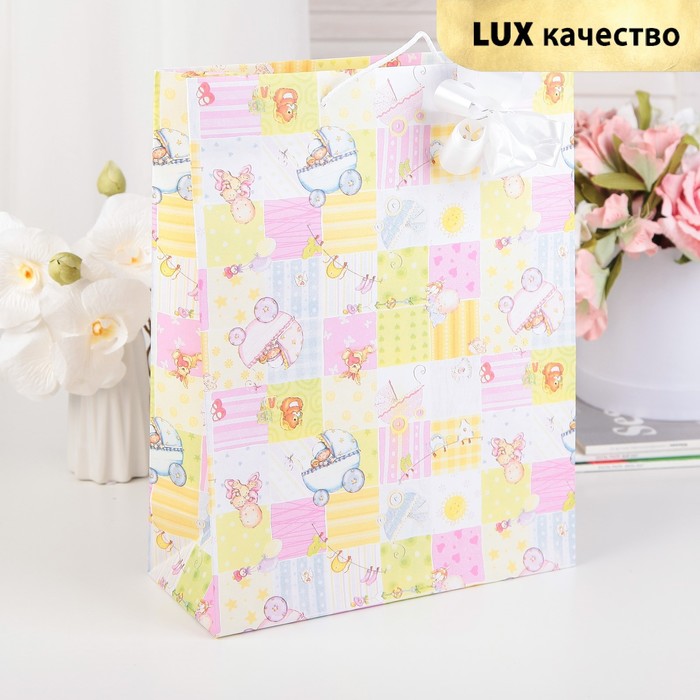 Пакет подарочный с бантом, "Детство", розовый, 35 х 27 х 12 см