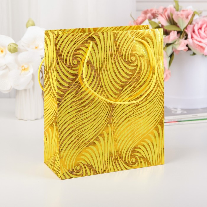 Пакет подарочный, "Волна", лимонный, 27 х 22 х 10 см