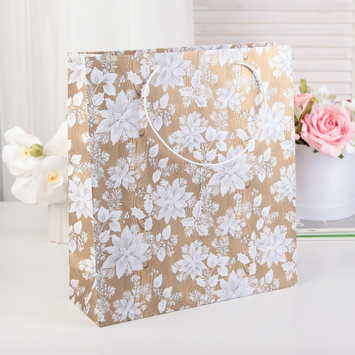 Пакет подарочный, "Зимние цветы", бежевый, 41 х 36 х 12 см