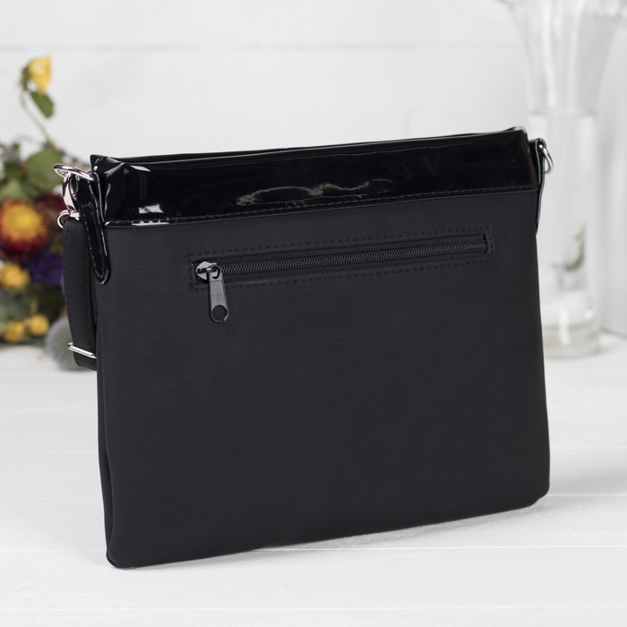 Сумка женская, отдел с перегородкой на молнии, наружный карман, регулируемый ремень, цвет чёрный