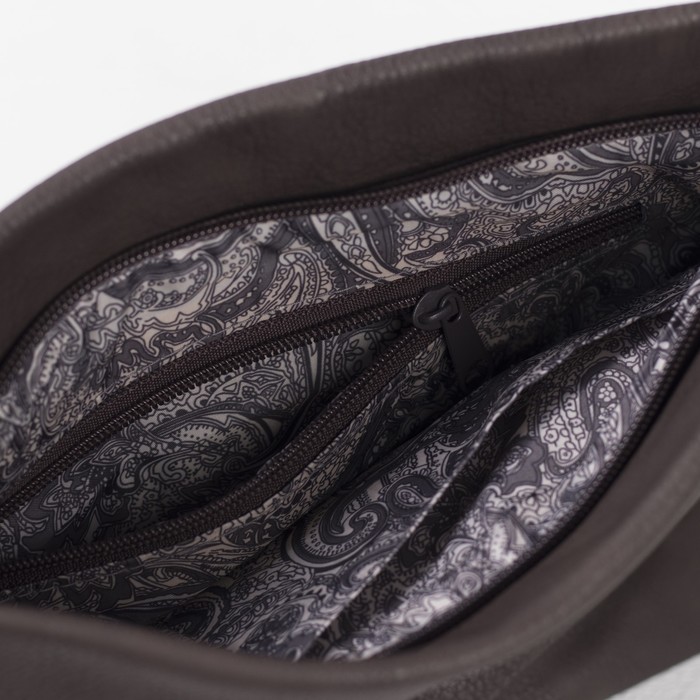 Сумка женская, отдел на молнии, 2 наружных кармана, регулируемый ремень, цвет коричневый