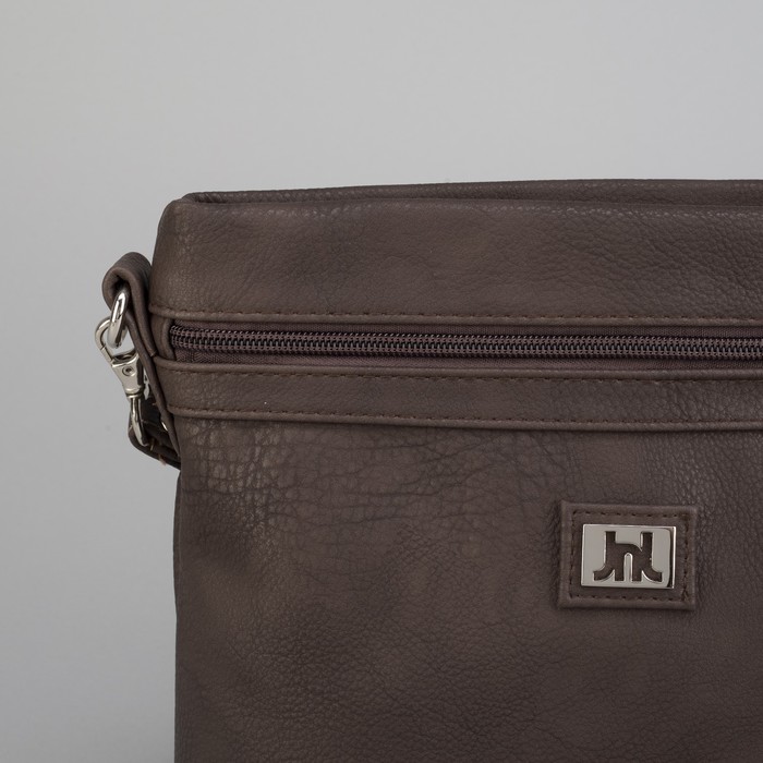 Сумка женская, отдел на молнии, 2 наружных кармана, регулируемый ремень, цвет коричневый