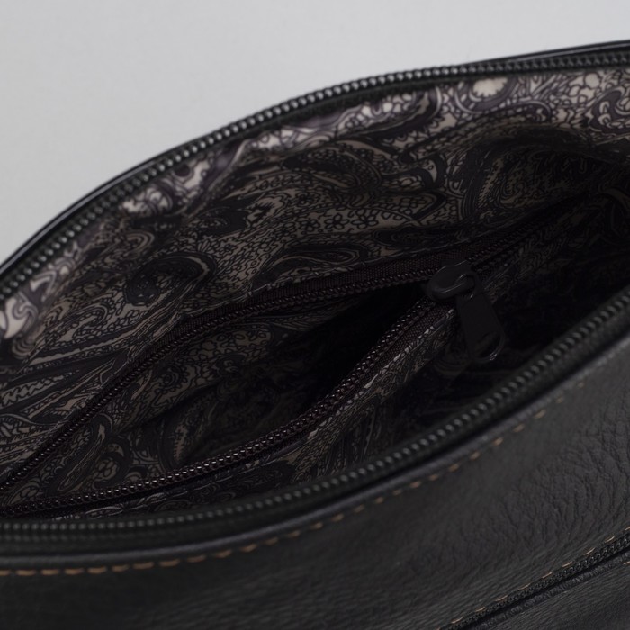 Сумка женская, отдел на молнии, наружный карман, длинный ремень, цвет чёрный