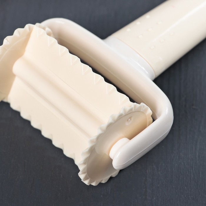 Валик для нарезки квадратов 6,5х6,5 см из теста 16,5х7,5 см