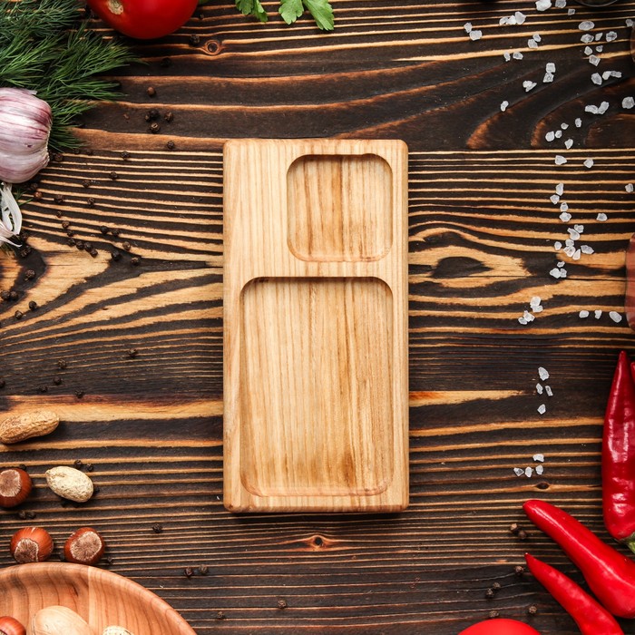 Доска для подачи блюд яспонской кухни, с отделение под соусник, массив ясеня, 20х10 см, 7х5 385198