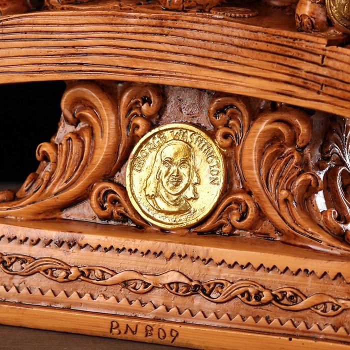 Сувенир полистоун "Три денежных слона на купюре с монетами" 24,5х19,5х7,8 см УЦЕНКА