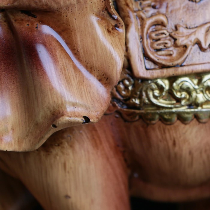 Сувенир полистоун "Три денежных слона на купюре с монетами" 24,5х19,5х7,8 см УЦЕНКА