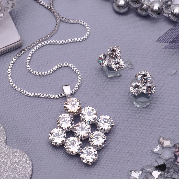 Гарнитур 2 предмета: серьги, кулон "Циркон" изыск, ромб, цвет белый в серебре, 45 см