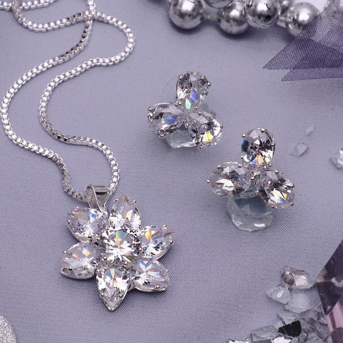 Гарнитур 2 предмета: серьги, кулон "Циркон" изыск, цветок, цвет белый в серебре, 45 см