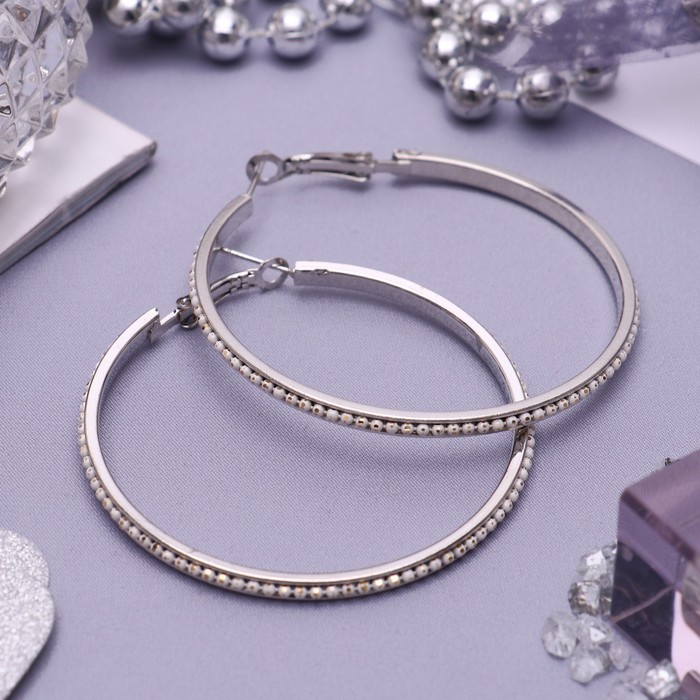 Серьги-кольца "Дискотека" дорожка яркая, цвет белый в серебре, d=5,5 см