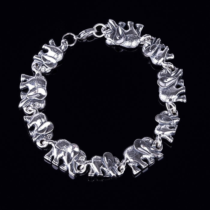 Браслет "Слоники", цвет белый в чернёном серебре