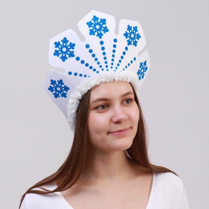Кокошник "Вьюга" с синими снежинками