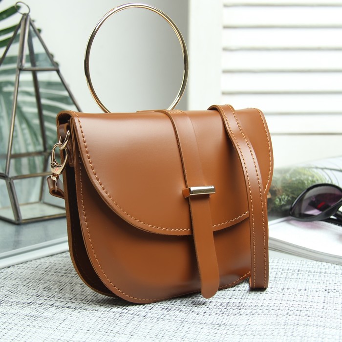 Сумка жен Кэти, 19*3*16,5, отд на клапане, н/карман, длин ремень, металл ручка, коричневый