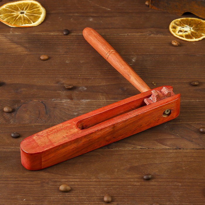 Музыкальный инструмент "Трещотка на палочке" 18х18 см, дерево