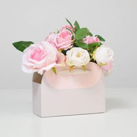 Коробка для цветов складная Love, 17 × 13 × 7 см