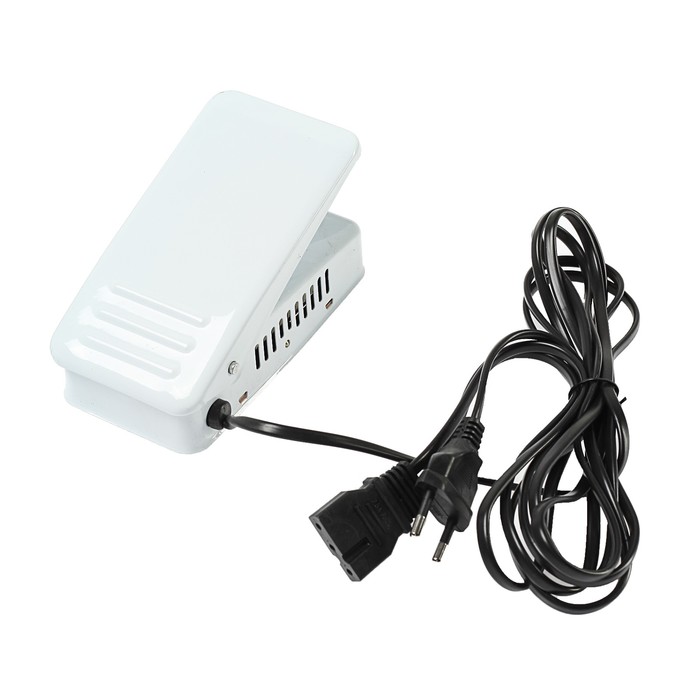 Швейная машина Оверлок VLK Napoli 2900, 120 Вт, скорость шитья 1200 стежков/мин, белая