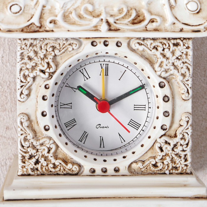 Часы настольные "Атлет", цвет белый, 26.5х11.5х7.5 см