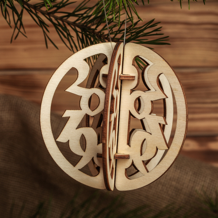 Набор новогодних игрушек "Деревянные шары", 5 предметов.