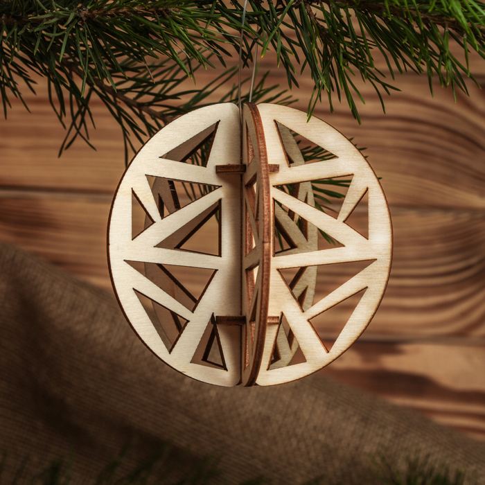 Набор новогодних игрушек "Деревянные шары", 5 предметов.