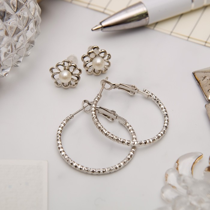 Серьги-кольца с пуссетами "Цветочек", цвет серебро, d=2,5 см