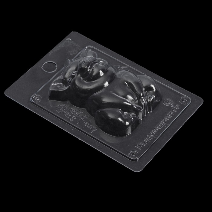 Пластиковая форма для мыла "Свинка сидит" 6,7х3х9 см