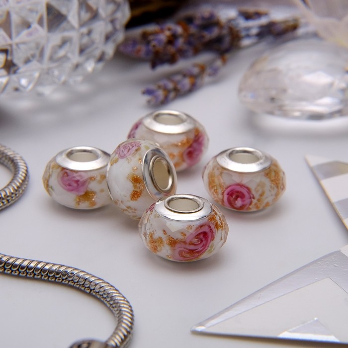 Бусина "Розы в золоте", цвет бело-розовый в серебре