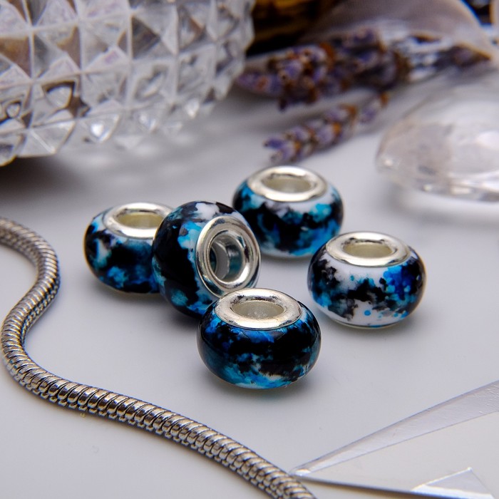 Бусина "Чернила", цвет бело-голубой в серебре