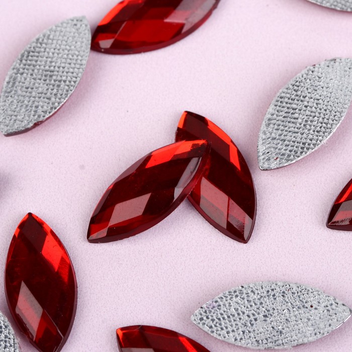 Стразы термоклеевые "Лепесток", 20шт, 9 х 20мм, цвет красный