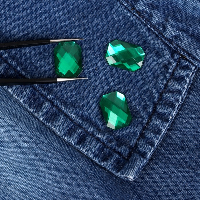 Стразы термоклеевые "Прямоугольник", 20шт, 10 х 14мм, цвет зелёный