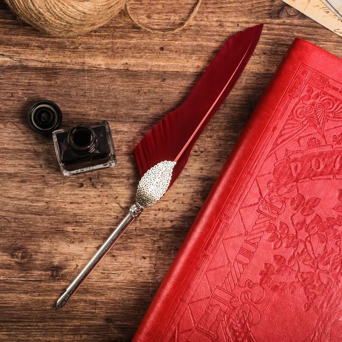 Подарочный набор "Родословная книга нашей семьи", с пером и чернильницей, крас., 35 х 42 см 32826