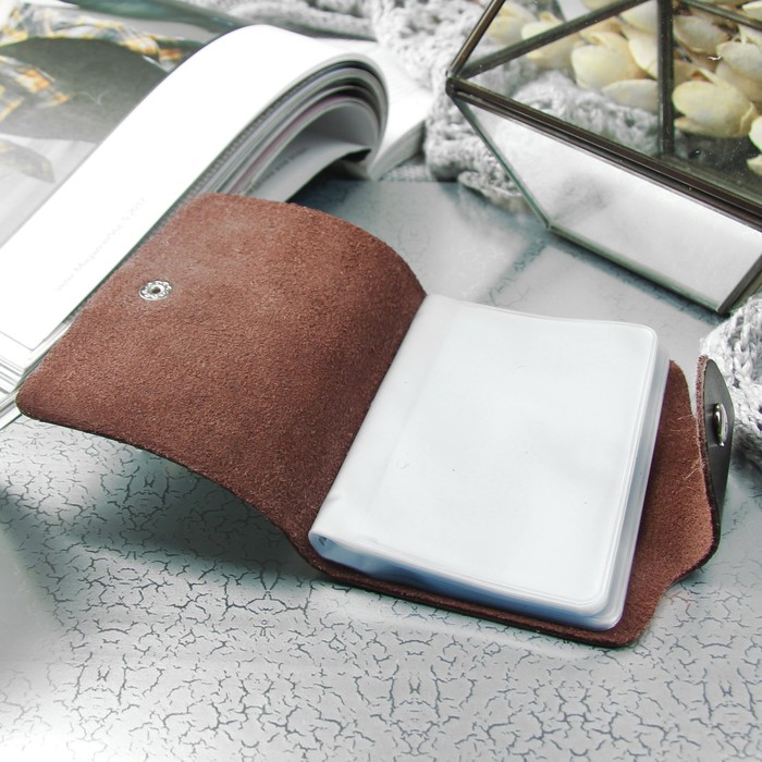 Визитница вертикальная, 1 ряд, 26 картхолдеров, цвет коричневый