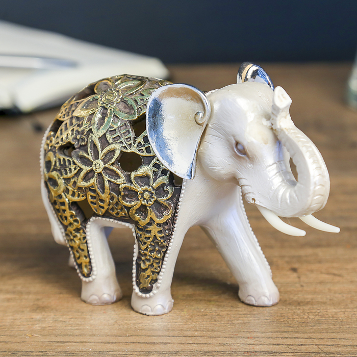 Сувенир полистоун световой "Жемчужный слон в цветочной золотой попоне" 11,5х16х7 см