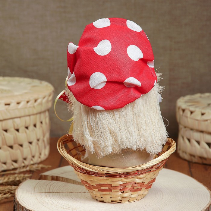 Оберег «Домовой с поросёнком», в корзинке, 22 см