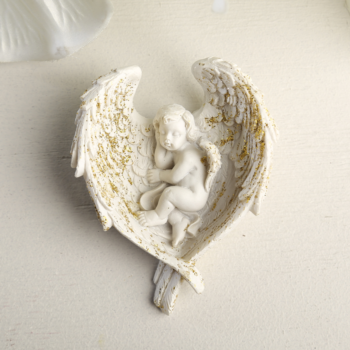 Сувенир полистоун "Спящий ангелочек в позолоченных крыльях" МИКС 3х8,5х7 см