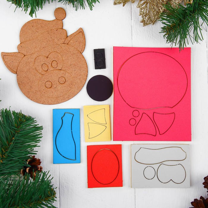 Аппликация на магните "Свинка"