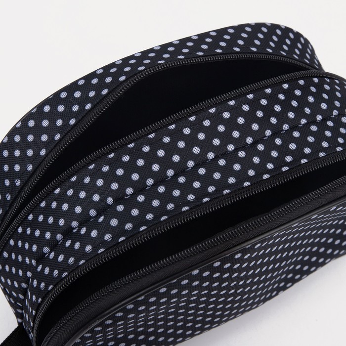 Косметичка дорожная, отдел на молнии, цвет чёрный/белый горох